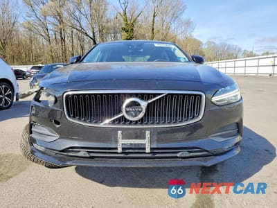 Piąte zdjęcie samochodu w środku: 2018 VOLVO S90 T5 MOMENTUM VIN:LVY982MK2JP022672 - miniatura