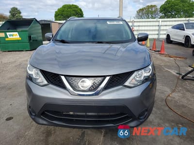 Piąte zdjęcie samochodu w środku: 2018 NISSAN ROGUE SPORT SV VIN:JN1BJ1CP2JW182161 - miniatura