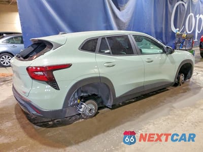 Trzecie zdjęcie samochodu z tyłu: 2024 CHEVROLET TRAX 1RS VIN:KL77LGE27RC163259 - miniatura