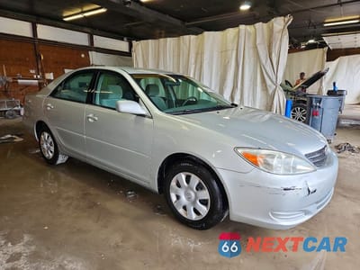 Czwarte zdjęcie samochodu z boku: 2004 TOYOTA CAMRY LE VIN:4T1BE32K84U900505 - miniatura
