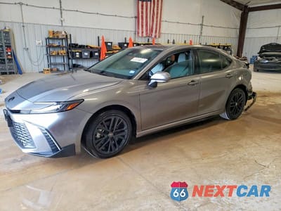 2025 TOYOTA CAMRY SE 4T1DAACK6SU567225 - główne zdjęcie licytacji z USA - miniatura