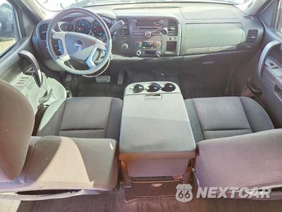 Zdjęcie 8 z 12 samochodu: 2010 GMC SIERRA K1500 SLE VIN:3GTRKVE34AG153267 - miniatura