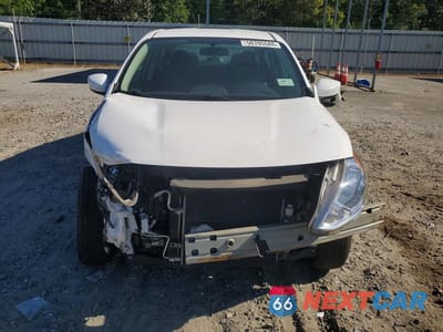 Piąte zdjęcie samochodu w środku: 2018 NISSAN VERSA S VIN:3N1CN7APXJL888203 - miniatura