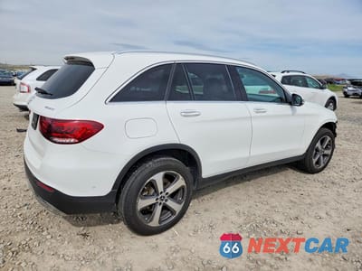 Trzecie zdjęcie samochodu z tyłu: 2022 MERCEDES-BENZ GLC 300 4MATIC VIN:W1N0G8EB0NG120098 - miniatura