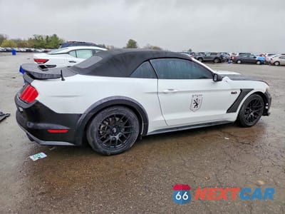 Trzecie zdjęcie samochodu z tyłu: 2016 FORD MUSTANG VIN:1FATP8UH8G5281345 - miniatura