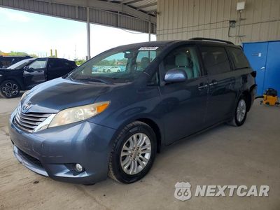 2017 TOYOTA SIENNA XLE 8-PASSENGER 5TDYZ3DC2HS806493 - główne zdjęcie licytacji z USA - miniatura