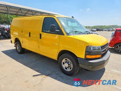 Czwarte zdjęcie samochodu z boku: 2020 CHEV EXPRESS G2500 PARATRANSIT VIN:1GCWGAFP1L1225722 - miniatura