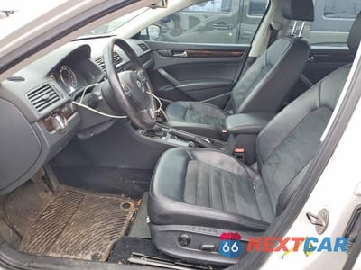 Zdjęcie 7 z 12 samochodu: 2014 VOLKSWAGEN PASSAT SEL VIN:1VWCS7A33EC061130 - miniatura