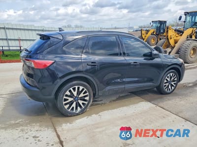 Trzecie zdjęcie samochodu z tyłu: 2020 FORD ESCAPE AWD HYBRID SE SPORT VIN:1FMCU9BZ9LUC47575 - miniatura
