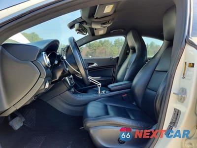 Zdjęcie 7 z 11 samochodu: 2014 MERCEDES-BENZ CLA 250 4MATIC VIN:WDDSJ4GB0EN154809 - miniatura