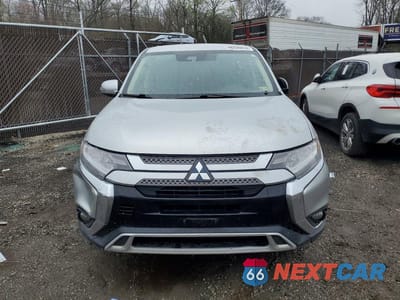 Piąte zdjęcie samochodu w środku: 2020 MITSUBISHI OUTLANDER SE VIN:JA4AD3A36LZ048597 - miniatura