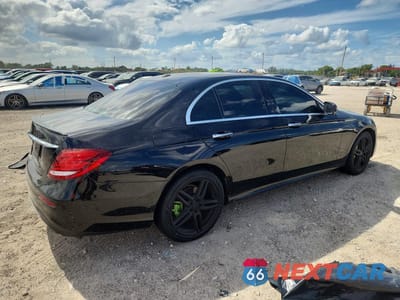 Trzecie zdjęcie samochodu z tyłu: 2019 MERCEDES-BENZ E 300 4MATIC VIN:WDDZF4KB8KA499743 - miniatura