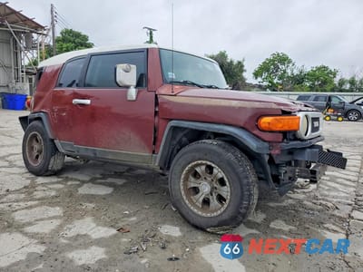 Czwarte zdjęcie samochodu z boku: 2008 TOYOTA FJ CRUISER BASE VIN:JTEZU11F18K003179 - miniatura