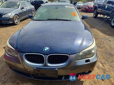Piąte zdjęcie samochodu w środku: 2007 BMW 525 XI VIN:WBANF33537CW69673 - miniatura