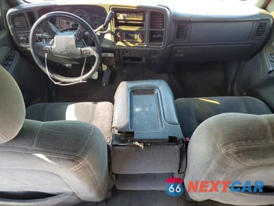 Zdjęcie 8 z 13 samochodu: 2003 CHEVROLET SILVERADO K3500 VIN:1GCJK33163F237274 - miniatura