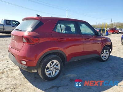 Trzecie zdjęcie samochodu z tyłu: 2021 HYUNDAI VENUE SE VIN:KMHRB8A37MU067293 - miniatura