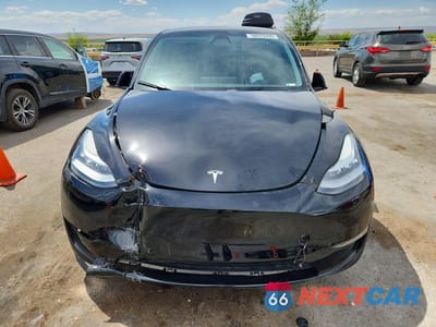 Piąte zdjęcie samochodu w środku: 2021 TESLA MODEL Y VIN:5YJYGAEE4MF113143 - miniatura