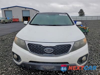 Piąte zdjęcie samochodu w środku: 2014 KIA SORENTO EX VIN:5XYKUDA27BG023387 - miniatura