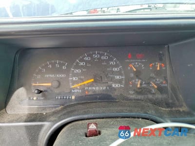 Zdjęcie 9 z 13 samochodu: 1998 CHEVROLET SUBURBAN C1500 VIN:1GNEC16R5WJ361307 - miniatura