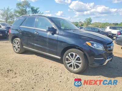 Czwarte zdjęcie samochodu z boku: 2016 MERCEDES-BENZ GLE 350 4MATIC VIN:4JGDA5HB5GA720055 - miniatura