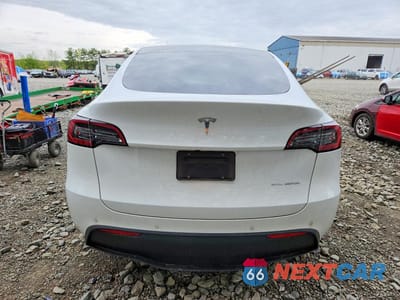Zdjęcie 6 z 13 samochodu: 2022 TESLA MODEL Y VIN:7SAYGDEE5NF563339 - miniatura