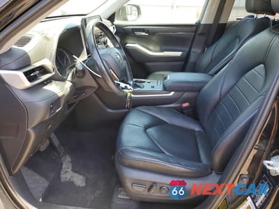 Zdjęcie 7 z 13 samochodu: 2020 TOYOTA HIGHLANDER XLE VIN:5TDGZRAH5LS513372 - miniatura
