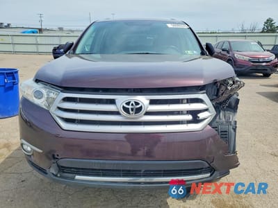 Piąte zdjęcie samochodu w środku: 2011 TOYOTA HIGHLANDER SE VIN:5TDBK3EH7BS077791 - miniatura