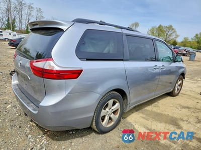 Trzecie zdjęcie samochodu z tyłu: 2015 TOYOTA SIENNA LE VIN:5TDKK3DC2FS550976 - miniatura