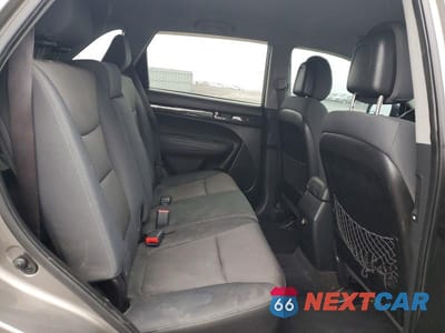 Zdjęcie 11 z 13 samochodu: 2013 KIA SORENTO LX VIN:5XYKT3A67DG384170 - miniatura