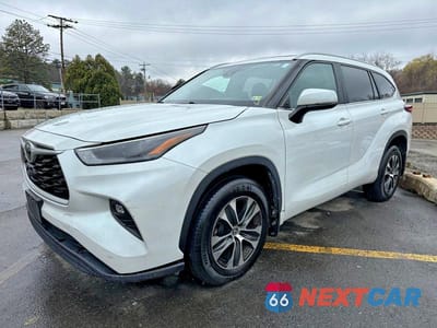 2023 TOYOTA HIGHLANDER XLE 5TDKDRBH0PS005064 - główne zdjęcie licytacji z USA - miniatura