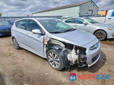 Czwarte zdjęcie samochodu z boku: 2017 HYUNDAI ACCENT SE VIN:KMHCT5AE0HU342690 - miniatura