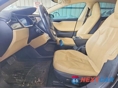 Zdjęcie 7 z 12 samochodu: 2013 TESLA MODEL S VIN:5YJSA1CNXDFP21629 - miniatura