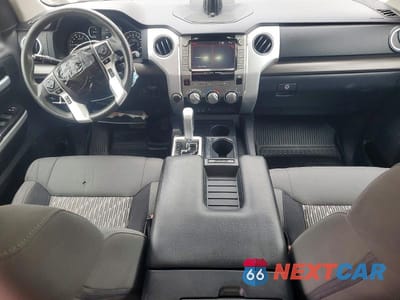 Zdjęcie 8 z 12 samochodu: 2021 TOYOTA TUNDRA VIN:5TFUY5F11MX991732 - miniatura