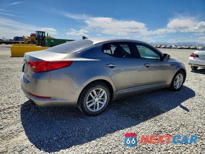 Trzecie zdjęcie samochodu z tyłu: 2013 KIA OPTIMA LX VIN:5XXGM4A75DG099781 - miniatura
