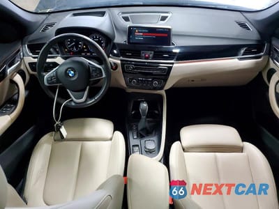 Zdjęcie 8 z 12 samochodu: 2018 BMW X1 XDRIVE28I VIN:WBXHT3C38J3H33694 - miniatura