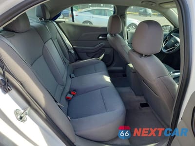 Zdjęcie 10 z 12 samochodu: 2014 CHEVROLET MALIBU LS VIN:1G11B5SL8EF114666 - miniatura
