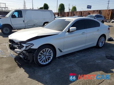 2021 BMW 530 XI WBA13BJ08MWX18742 - główne zdjęcie licytacji z USA - miniatura