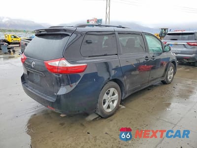 Trzecie zdjęcie samochodu z tyłu: 2016 TOYOTA SIENNA LE VIN:5TDKK3DC5GS729868 - miniatura