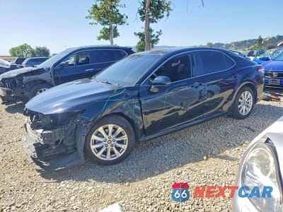 2018 TOYOTA CAMRY LE 4T1B11HKXJU527857 - główne zdjęcie licytacji z USA - miniatura
