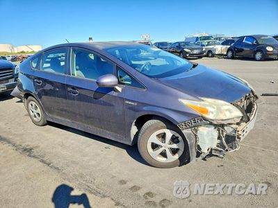Czwarte zdjęcie samochodu z boku: 2013 TOYOTA PRIUS TWO VIN:JTDKN3DU7D5652681 - miniatura