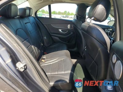 Zdjęcie 10 z 13 samochodu: 2015 MERCEDES-BENZ C 300 4MATIC VIN:55SWF4KB7FU091839 - miniatura