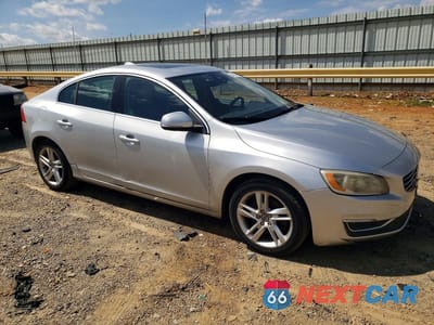 Czwarte zdjęcie samochodu z boku: 2015 VOLVO S60 PREMIER VIN:YV126MFK3F1339260 - miniatura