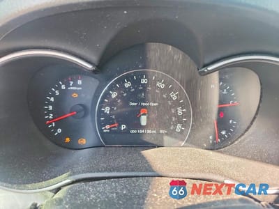 Zdjęcie 9 z 13 samochodu: 2014 KIA SORENTO LX VIN:5XYKT3A63EG442163 - miniatura