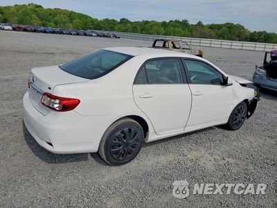Trzecie zdjęcie samochodu z tyłu: 2013 TOYOTA COROLLA LE VIN:2T1BU4EE4DC124468 - miniatura