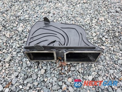 Zdjęcie 12 z 13 samochodu: 2012 MERCEDES-BENZ E 350 VIN:WDDHF5KBXCA560738 - miniatura