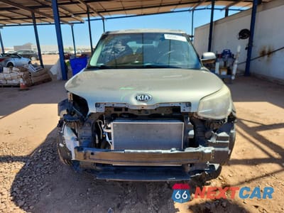 Piąte zdjęcie samochodu w środku: 2015 KIA SOUL BASE VIN:KNDJN2A21F7231345 - miniatura