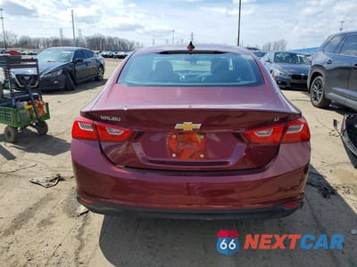 Zdjęcie 6 z 12 samochodu: 2016 CHEVROLET MALIBU LT VIN:1G1ZE5ST8GF302133 - miniatura