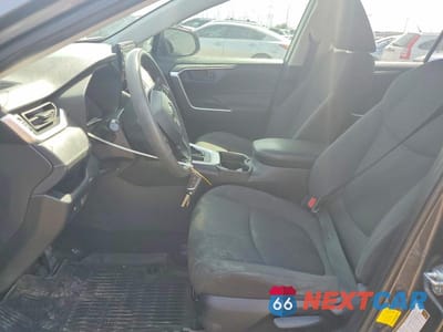 Zdjęcie 7 z 12 samochodu: 2019 TOYOTA RAV4 LE VIN:JTMF1RFV6KJ006235 - miniatura