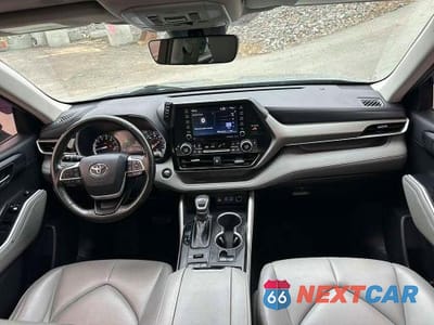 Zdjęcie 7 z 10 samochodu: 2022 TOYOTA HIGHLANDER XLE VIN:5TDGZRBH5NS161198 - miniatura