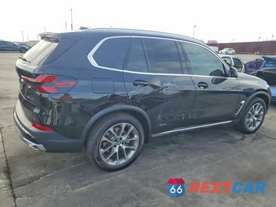 Trzecie zdjęcie samochodu z tyłu: 2026 BMW X5 XDRIVE40I VIN:5UX23EU05T9265843 - miniatura